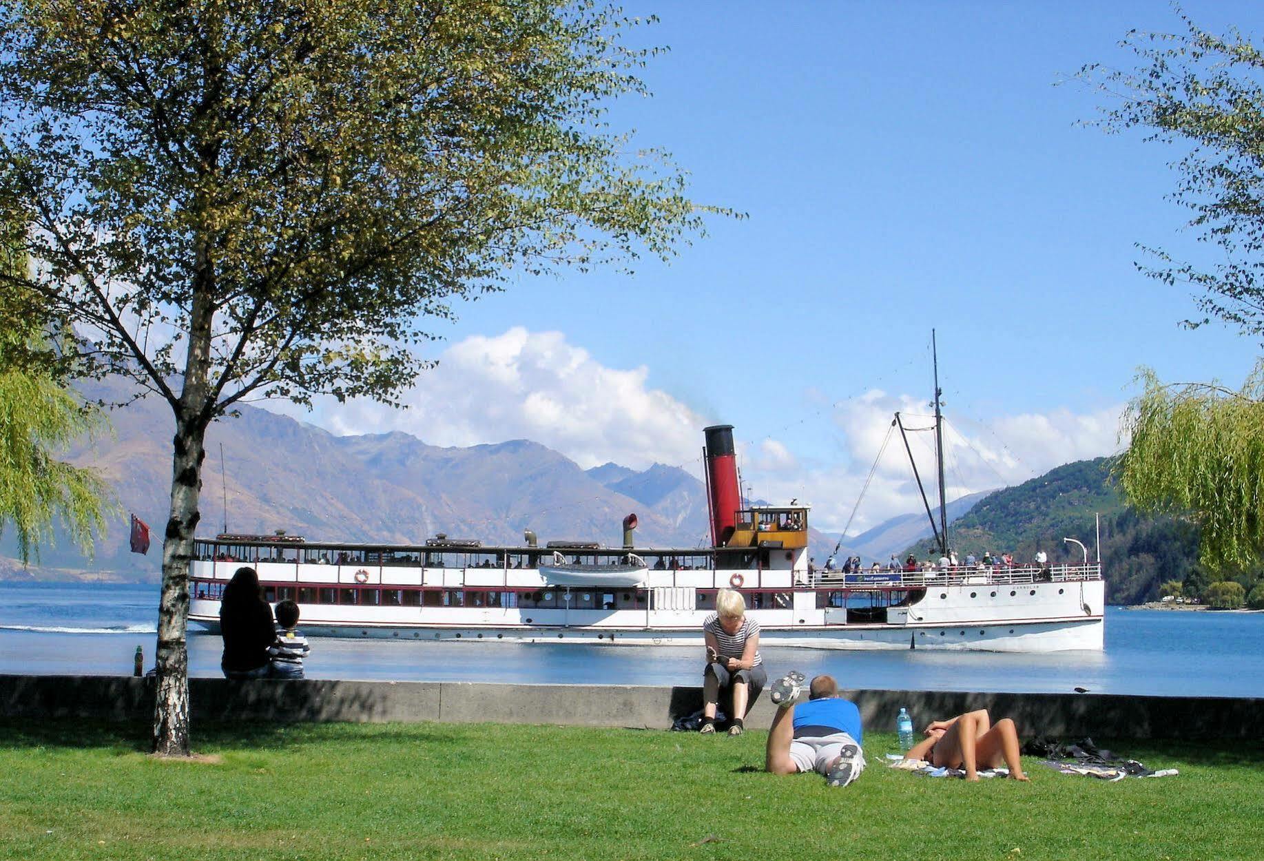 Heart Of Queenstown Aparthotel Exterior photo